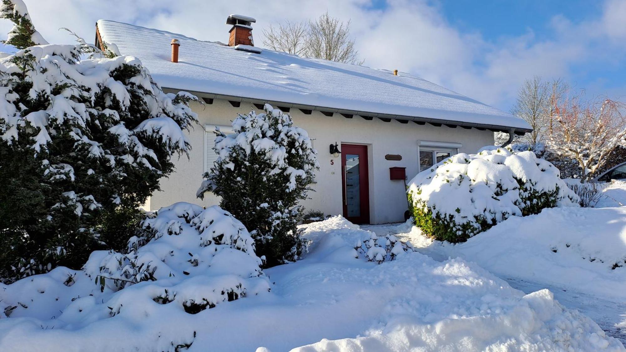 Haus Sonnenburg Villa Dahlem  Exterior photo